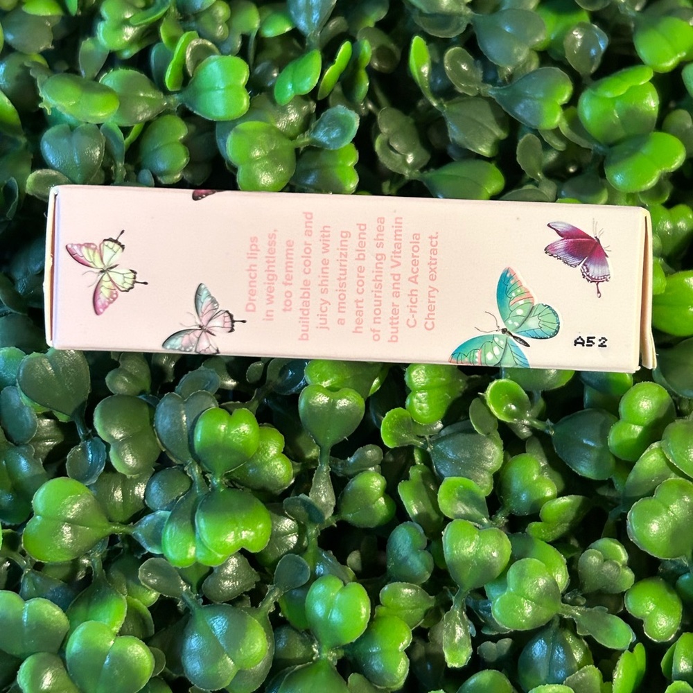 Too Faced Too Femme Heart Core Lipstick - Picture 4 of 10